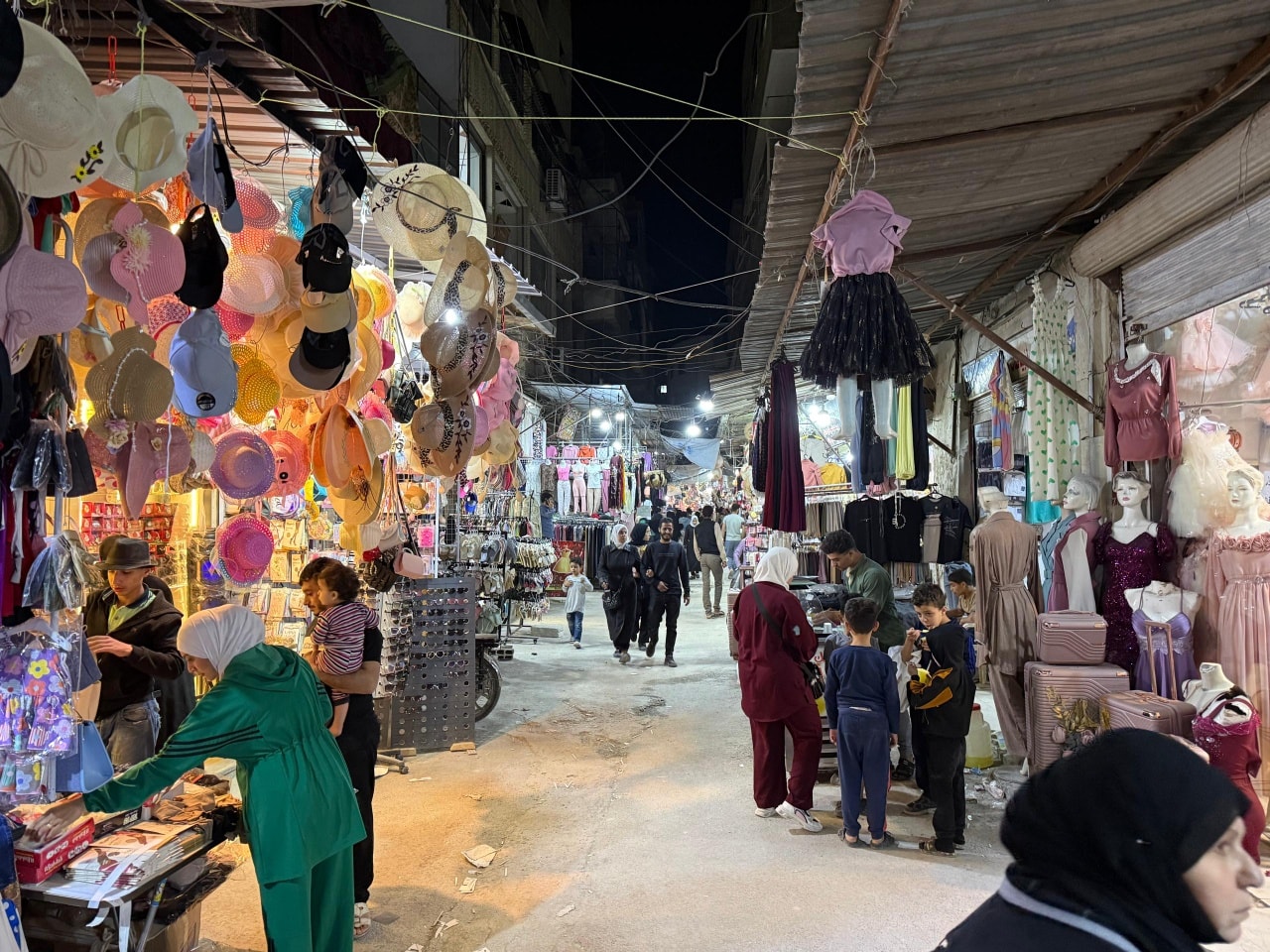 نشاط تجاري لافت في سوق كفر بطنا مع اقتراب عيد الأضحى